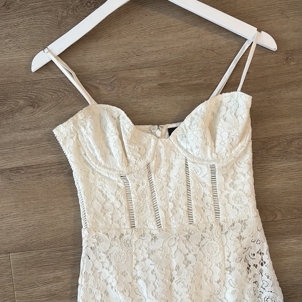 Bardot Brielle Ivory Lace Bustier
Midi Dress - lightly worn - Picture 5 of 6
